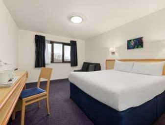 Days Inn Bridgend Cardiff Exterior foto